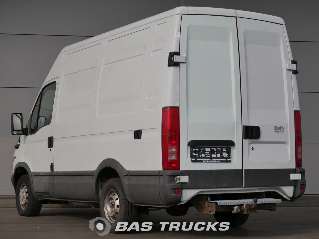 photo of Used Light commercial vehicle IVECO Daily 2004