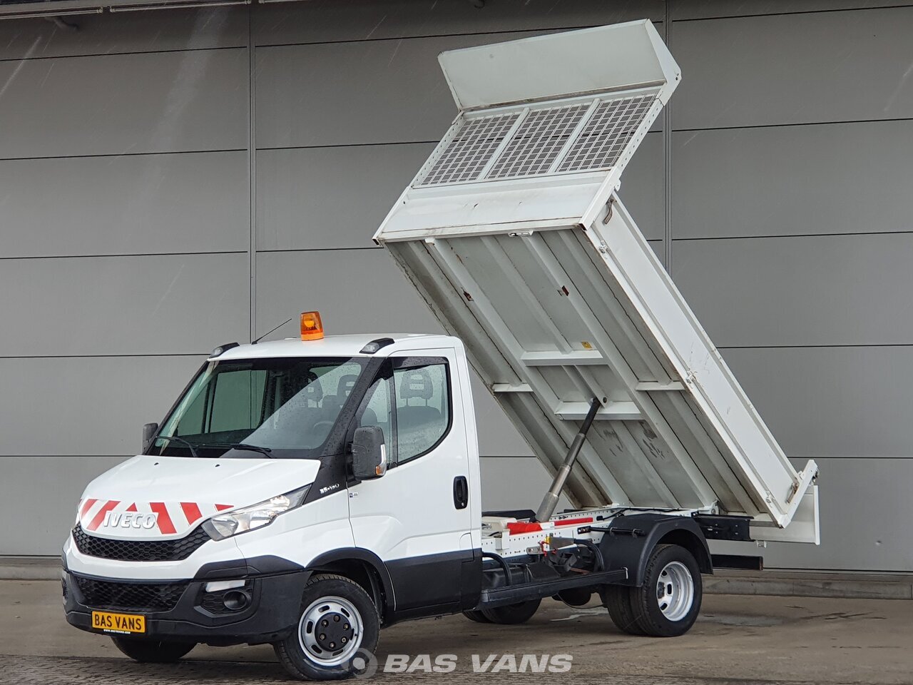 second hand tipper vans