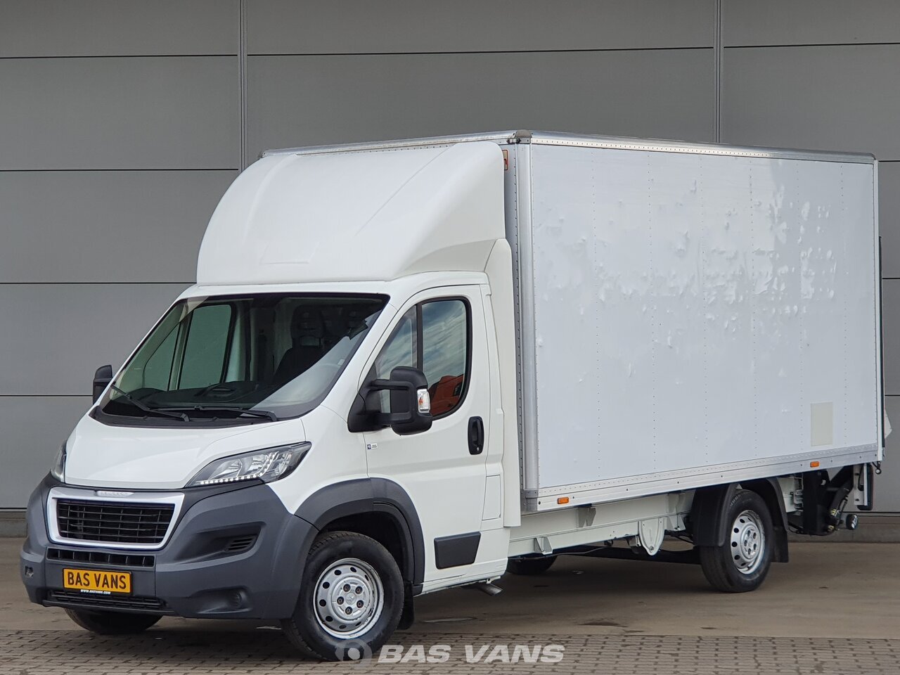 peugeot boxer lease